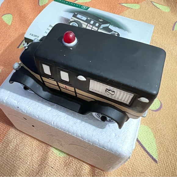 Department 56 Collection:Box 0011: - Picture 7 of 9